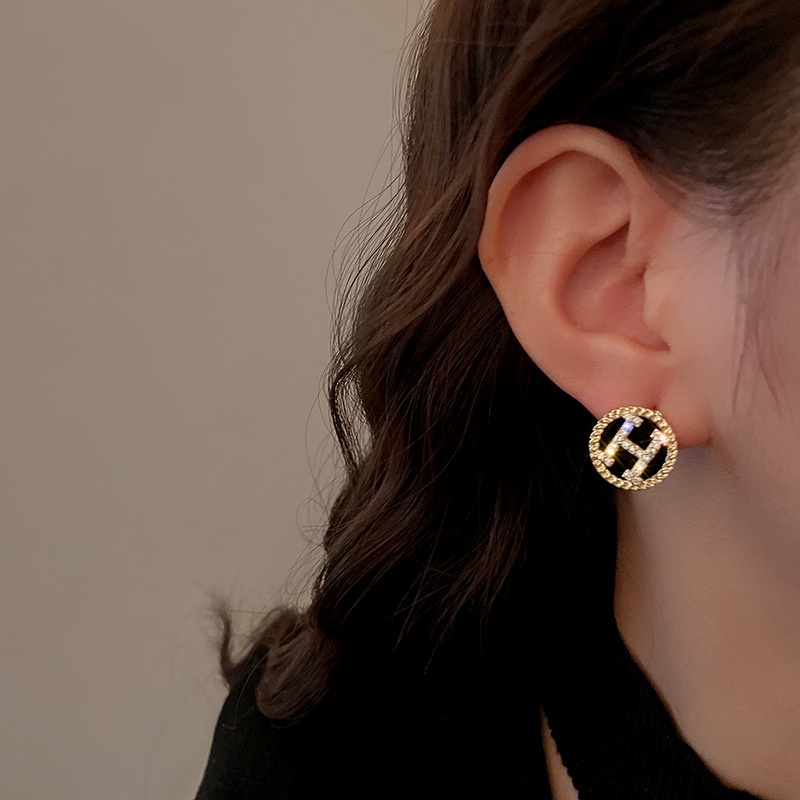 Khuyên tai chốt bạc 925 đính đá zircon nhân tạo mặt hình tròn trang trí hình chữ H thời trang Pháp đơn giản và nhỏ nhắn