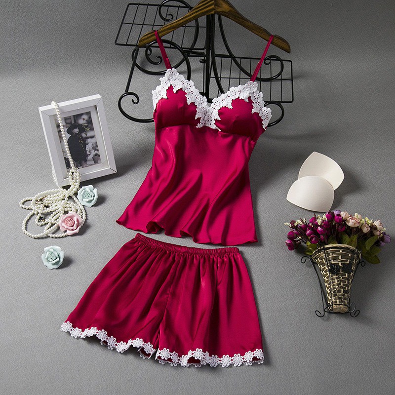 Đồ Ngủ 2 Dây Quần Cộc Ren Xẻ Mặc Nhà Lụa Satin Cao Cấp AMK.10041