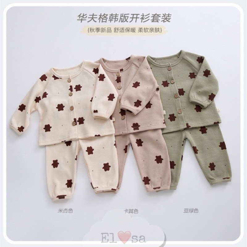 Bộ cotton tổ ong in hình gấu cho bé