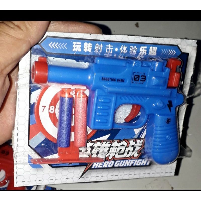 Một cái mô hình bằng nhựa dài 12 cm đạnxốp rất đẹp