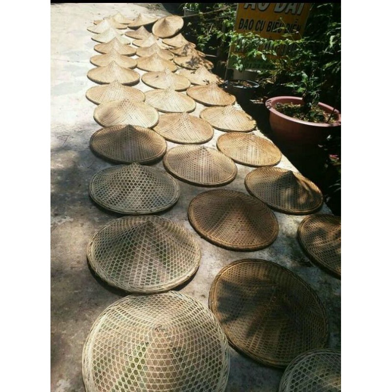 Nón lá cổ dạng kiếm hiệp