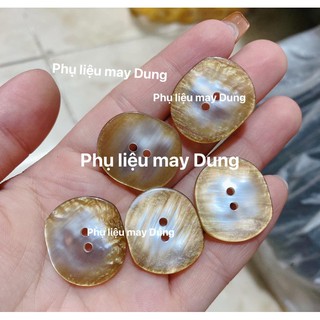 nút vest 2 lỗ cừ