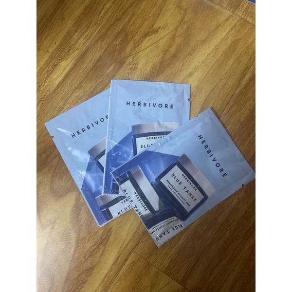 Mặt nạ tẩy tế bào chết Herbivore Blue Tansy AHA + BHA Resurfacing Clarity.