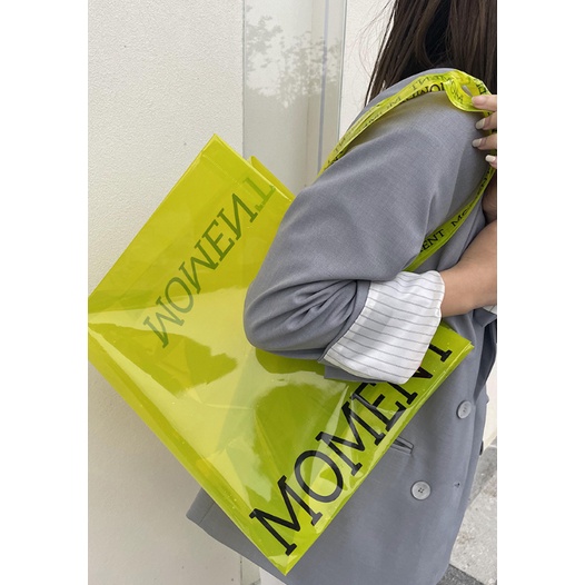 Túi xách nữ trong suốt đeo vai trẻ trung cá tính in chữ Moment