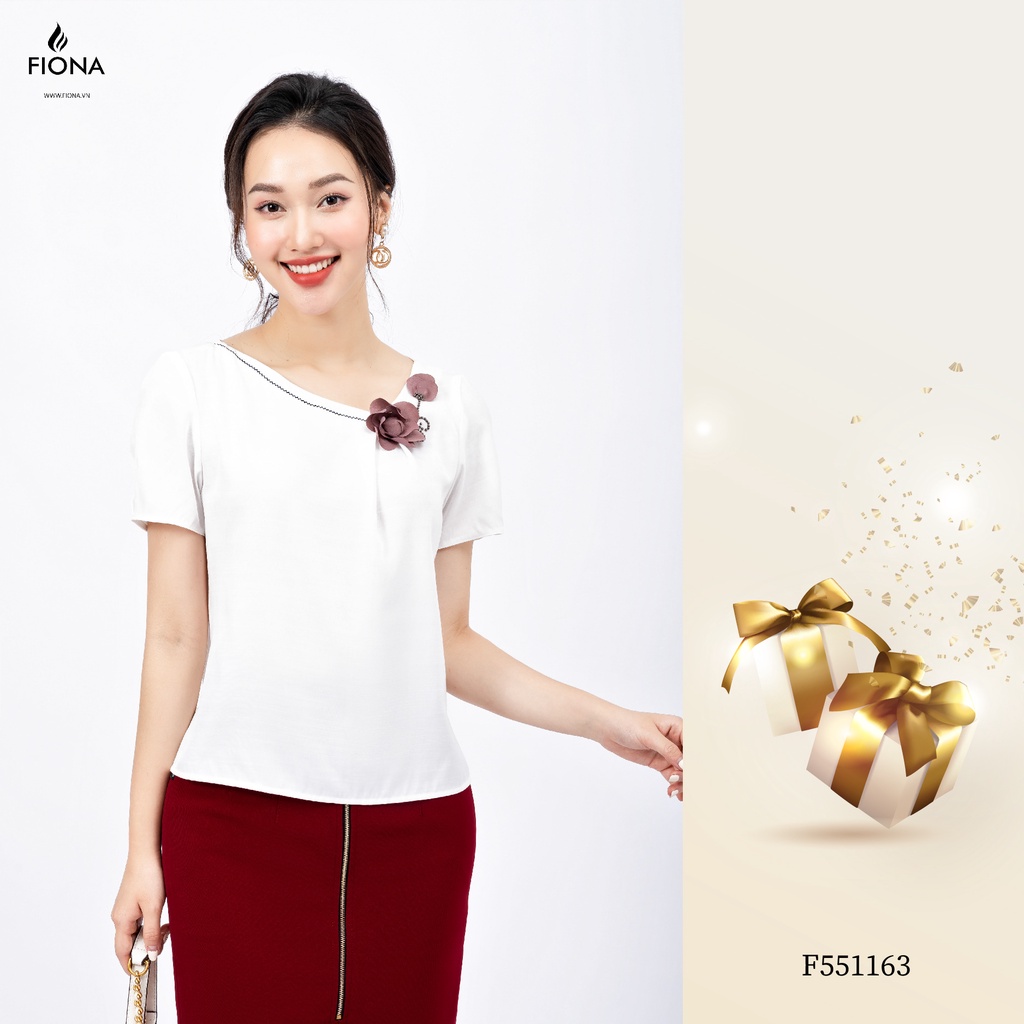 Áo sơ mi trắng cổ tim FIONA dáng suông, áo sơ mi công sở thiết kế trang trí diễu chỉ mã F551163