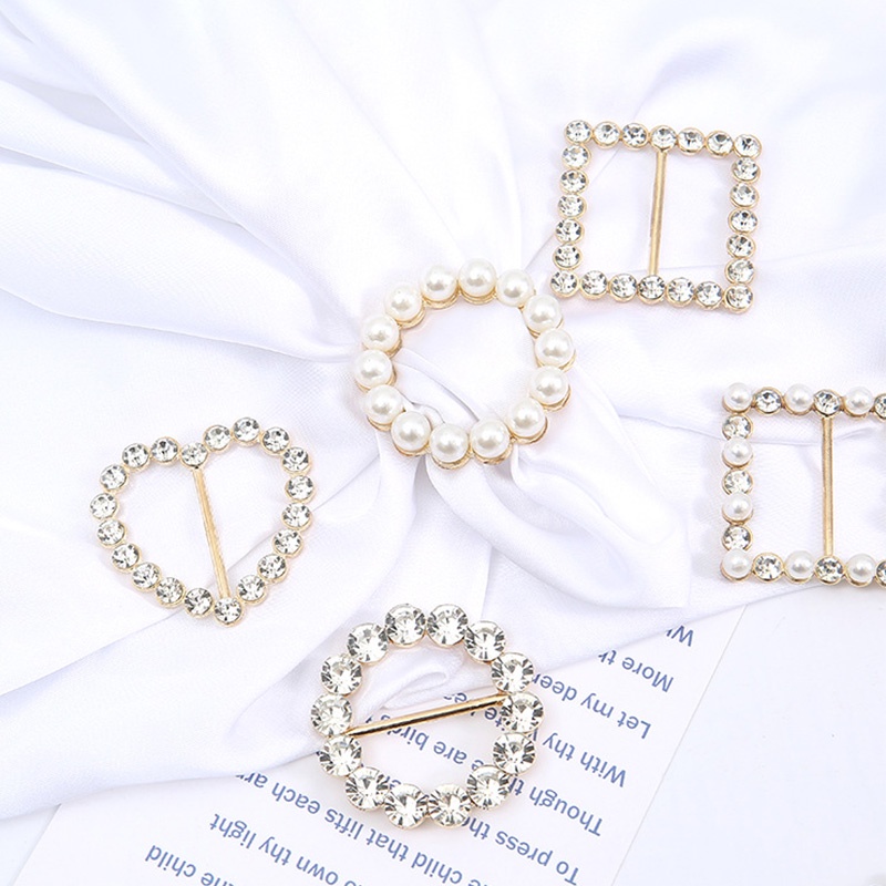 Nút Áo Đính Đá Và Ngọc Trai Thời Trang Cho Nữ