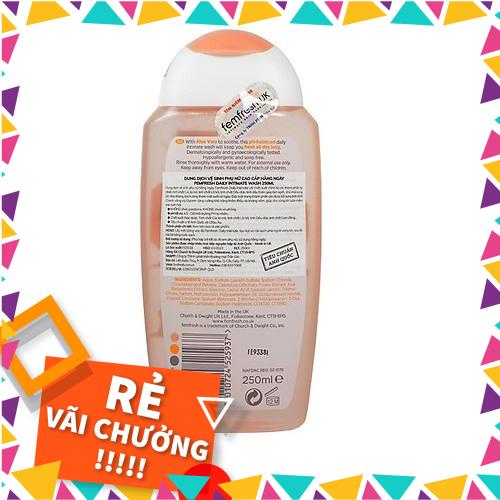 Dung Dịch vệ sinh phụ nữ cao cấp hàng ngày Femfresh Daily Intimate Wash Cam 250ml