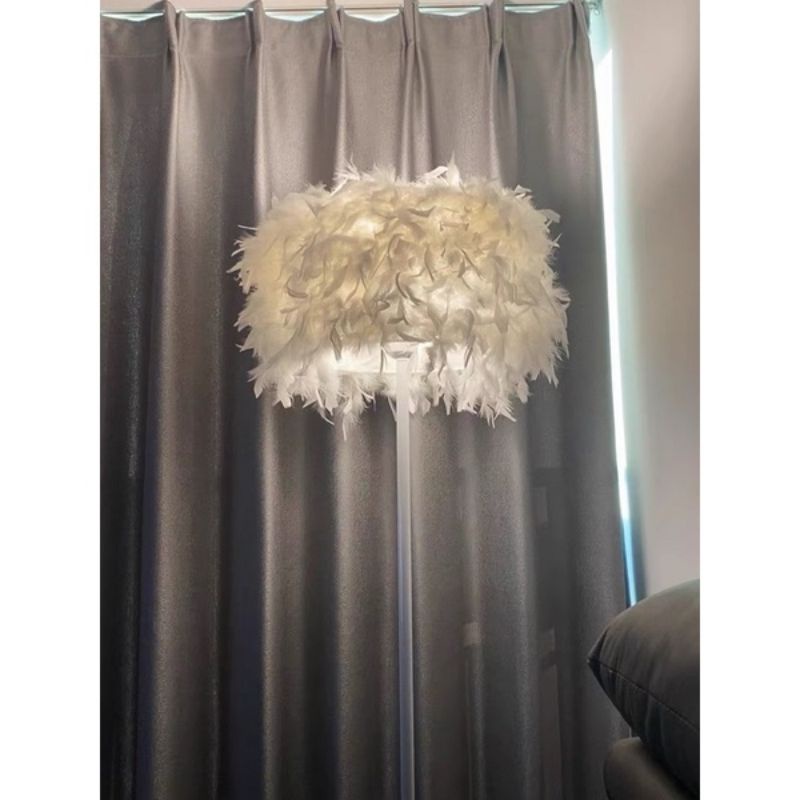 Đèn cây đứng lông vũ trang trí cao cấp