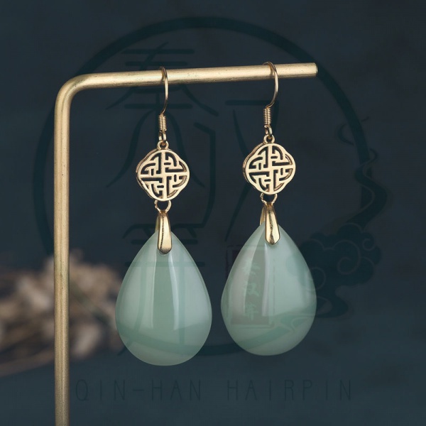 Khuyên tai nữ hình dạng phong cách thời trang