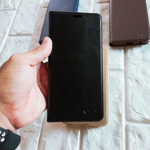 Bao da Samsung J4 + và J4 plus có ngăn để thể