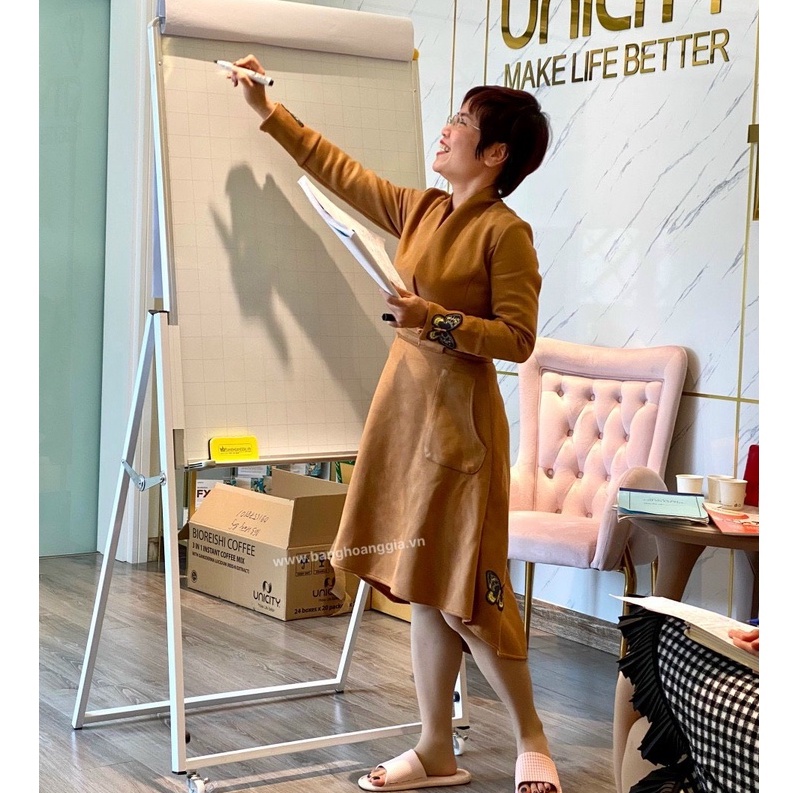 Bảng flipchart Hội Thảo [bảng flipchart up side down] ,Bảng Thuyết Trình đa năng ,tặng giấy ,bút dạ ,bông lau