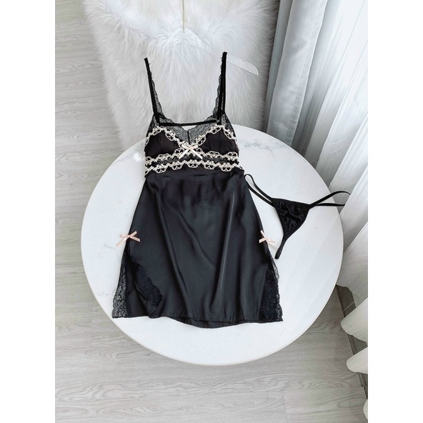 Váy ngủ lụa hai dây xẻ hông ren ngực lụa quảng châu cao cáp Đầm mặc nhà sexy quyến rũ