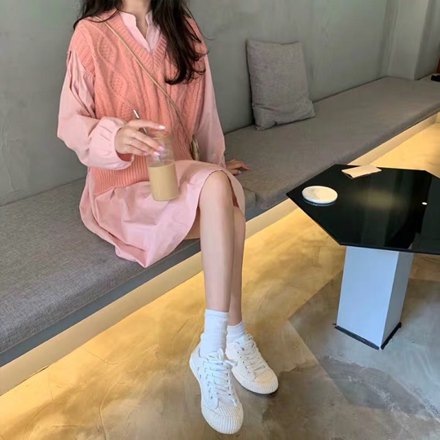 Váy babydoll cổ sơ mi ulzzang + Áo gilen len hồng