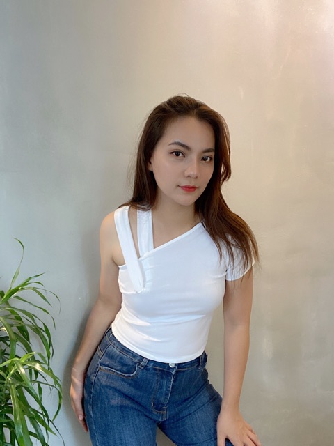 áo thun tay ngắn nữ croptop kiểu lệch vai