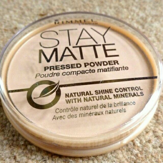 Phấn phủ Rimmel stay matte | BigBuy360 - bigbuy360.vn