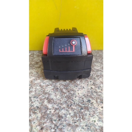Pin milwaukee 18volt 4ah đóng mới