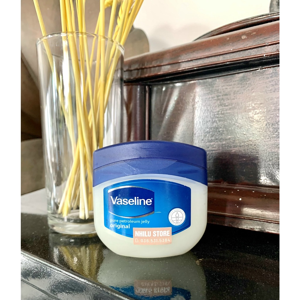 Sáp dưỡng ẩm phục hồi da khô Vaseline 100% Pure Petroleum Jelly Original 50g