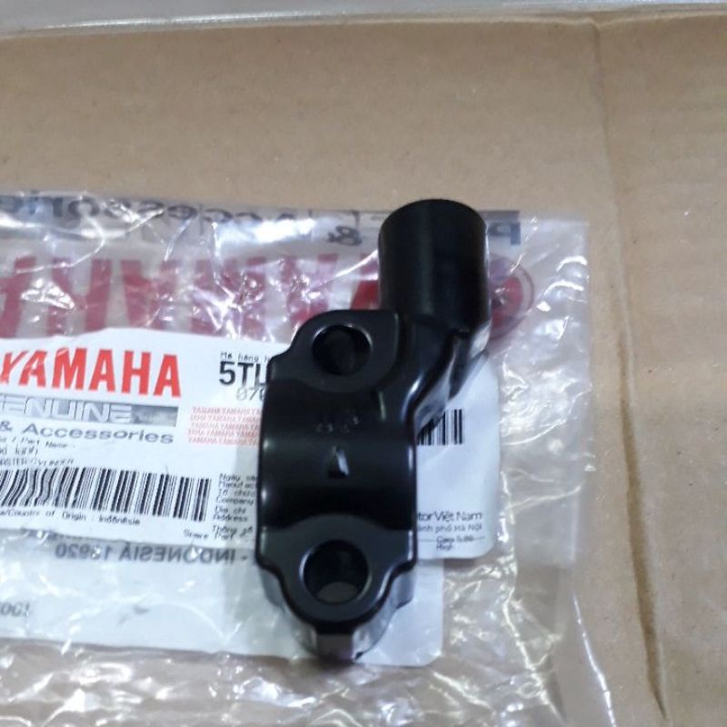 đai bắt kính phải dùng cho nhiều loại xe ga Yamaha