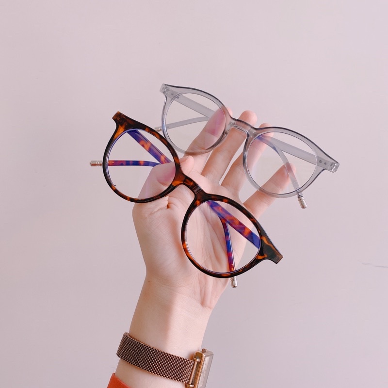 Kính form bầu viền dày, lắp được tròng cận