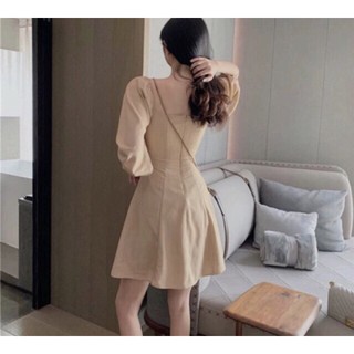Đầm uzzlang Cổ Vuông
