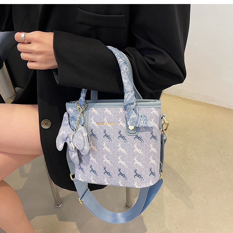 Túi Xách Đeo Chéo Thời Trang Thiết Kế Tối Giản Kiểu Mới Mùa Hè 2022 Joker Phong Cách Nước Ngoài Dành Cho Nữ