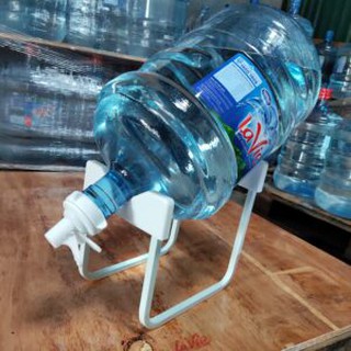 Chân đế và vòi laivie