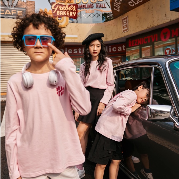 Áo thun unisex dài tay DREAM CHASER KIDS - T SHIRT đen hồng by DVH House