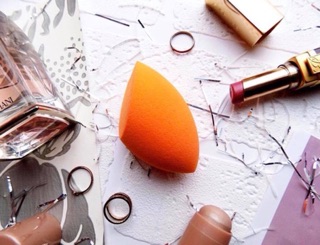 🧀MÚT TÁN NỀN REAL TECHNIQUES MIRACLE COMPLEXION SPONGE
