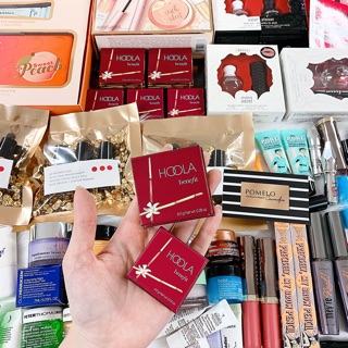 Phấn tạo khối Benefit Hoola