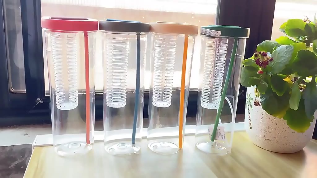 Bình nước detox pha hoa quả,trà và các loại trái cây khác có ống út đi kèm tiện lợi | BigBuy360 - bigbuy360.vn