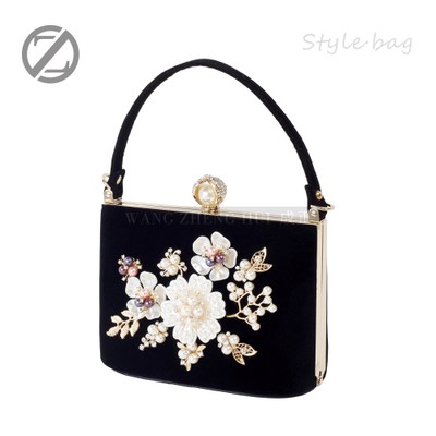 Clutch nhung đính hoa