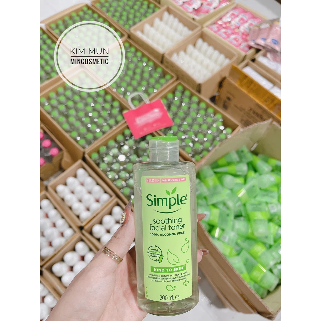 Nước hoa hồng Simple không cồn, cân bằng da dịu nhẹ Kind To Skin Soothing Facial Toner 200ml