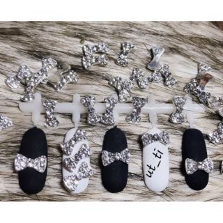 nơ dẹp bạc đá trang trí móng nail(có sẵn)mã 69