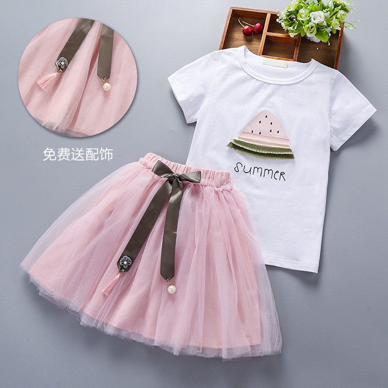 Váy hồng trẻ em điệu đà