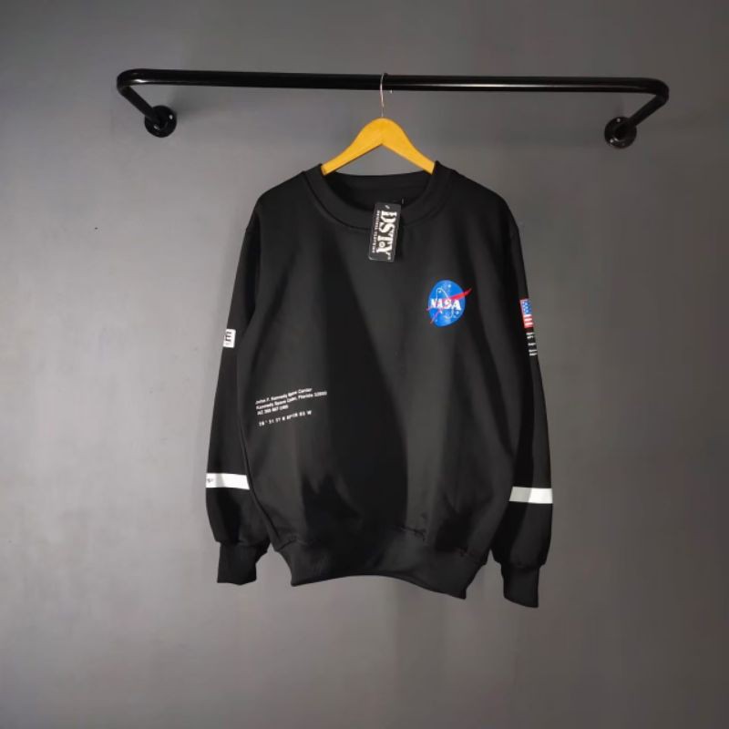 Áo Sweater Cổ Tròn Cao Cấp In Hình Nasa Màu Đen Cho Nam Và Nữ