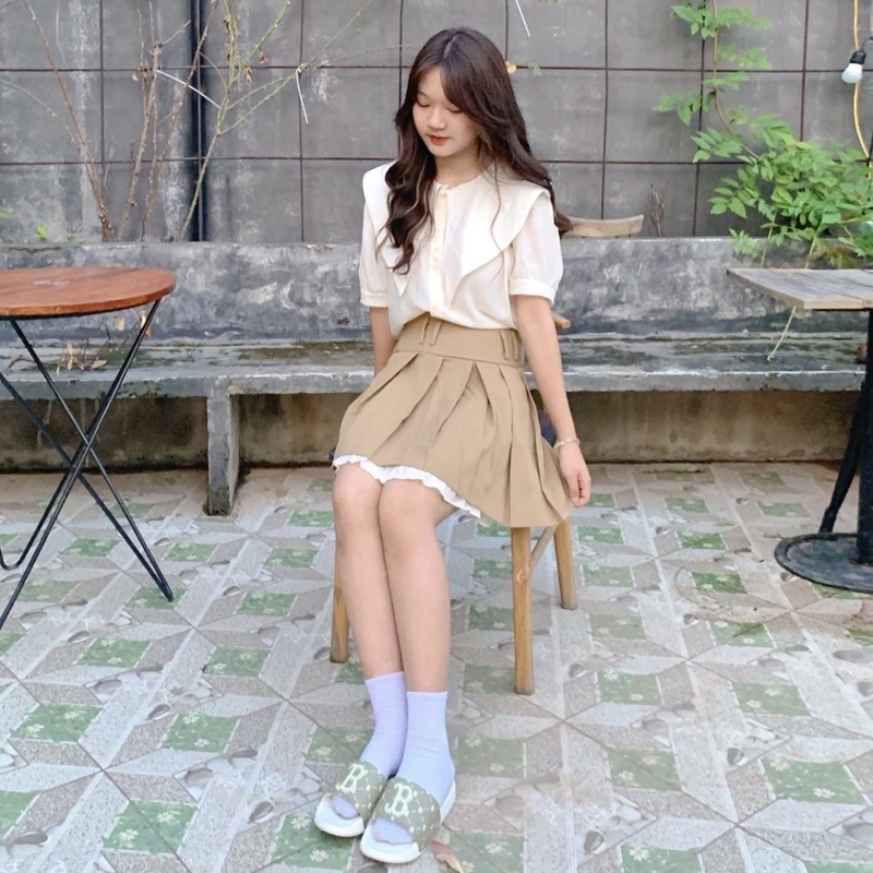 Set đồ áo sơ mi cổ bèo và chân váy xếp ly tặng kèm đai Aimee closet