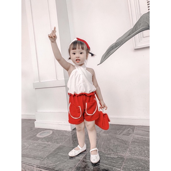 Jumsuit Đùi Cổ Chéo Chất Lụa + Đũi Cotton Màu Đỏ Cho Bé Gái 4 Đến 18kg [B015]