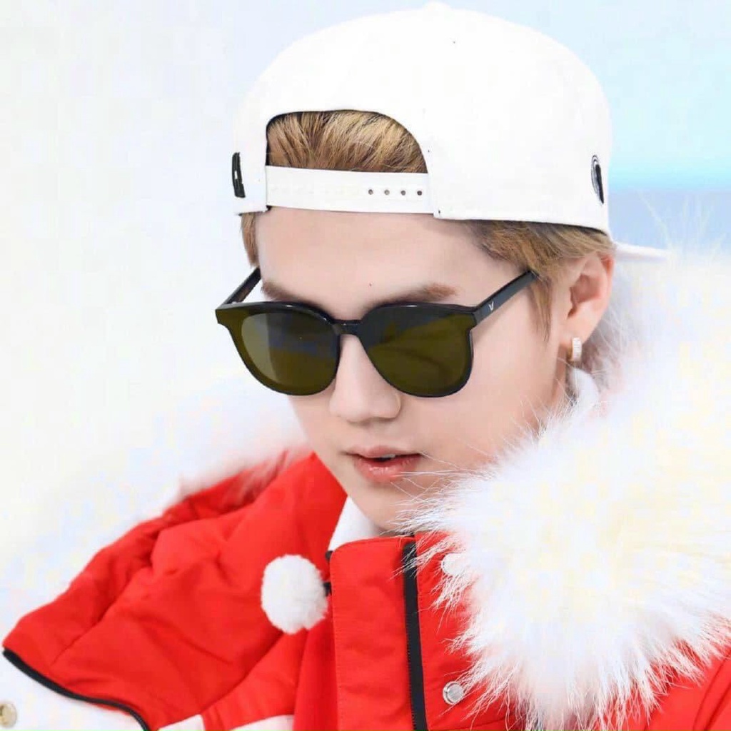 Mắt kính râm mát chữ V thời trang nữ nam phong cách Hàn Quốc chống UV400 và tia bức xạ đi biển cực xinh đẹp giá rẻ 035