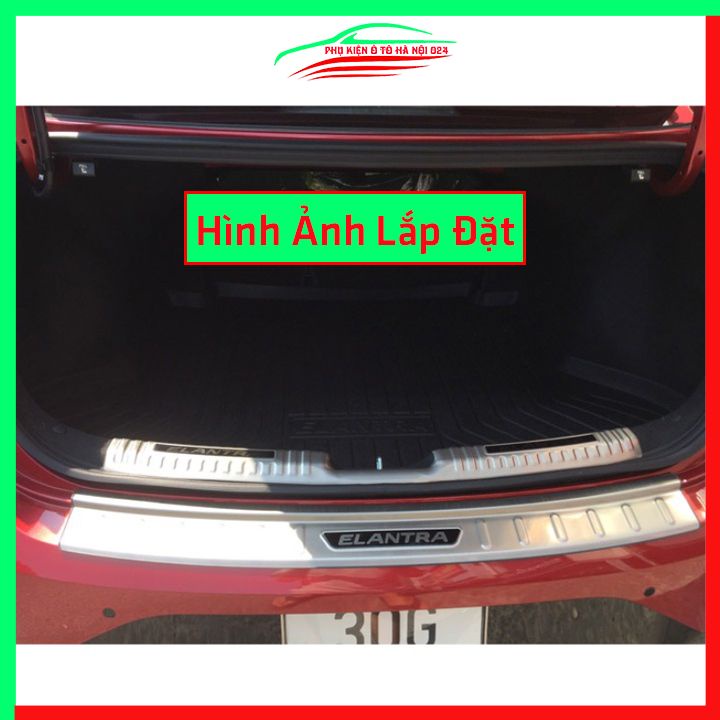 Ốp chống trầy cốp Huyndai Elantra 2019-2021 inox sáng bóng