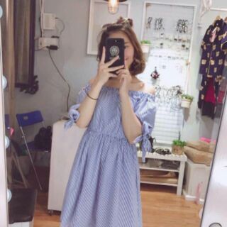 Đầm bẹt vai cột Tay nơ