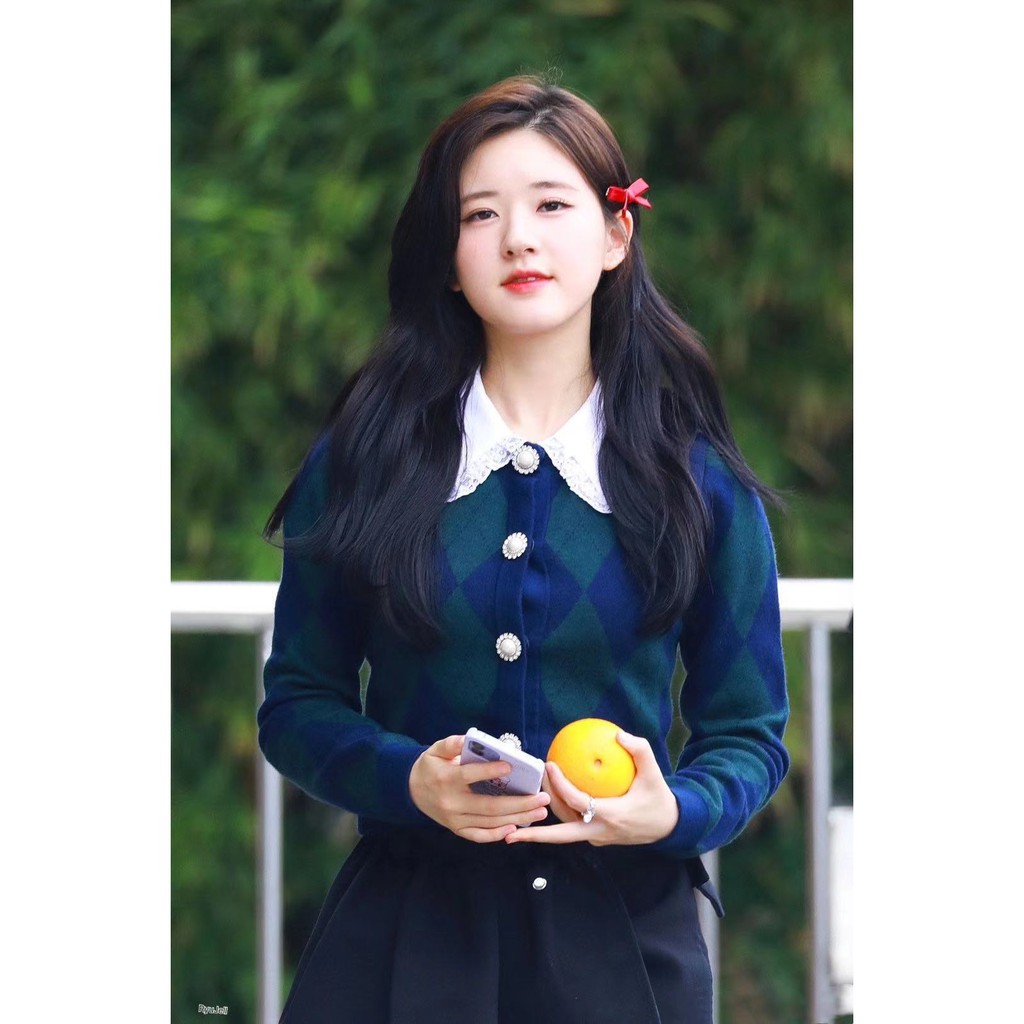 Áo khoác cardigan dệt kim tay dài cổ búp bê phối ren họa tiết sọc ca rô phong cách Rose Blackpink hàn quốc cho nữ | BigBuy360 - bigbuy360.vn