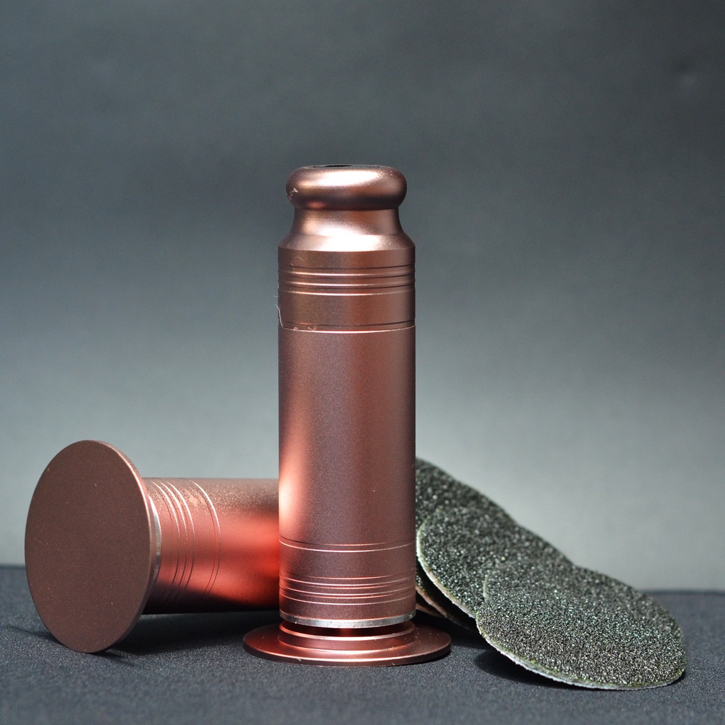 Máy chà gót chân chuyên dụng dành cho spa thẩm mỹ viện hoặc tự dùng tại nhà màu hồng dễ thương kèm theo 60 miếng chà gót