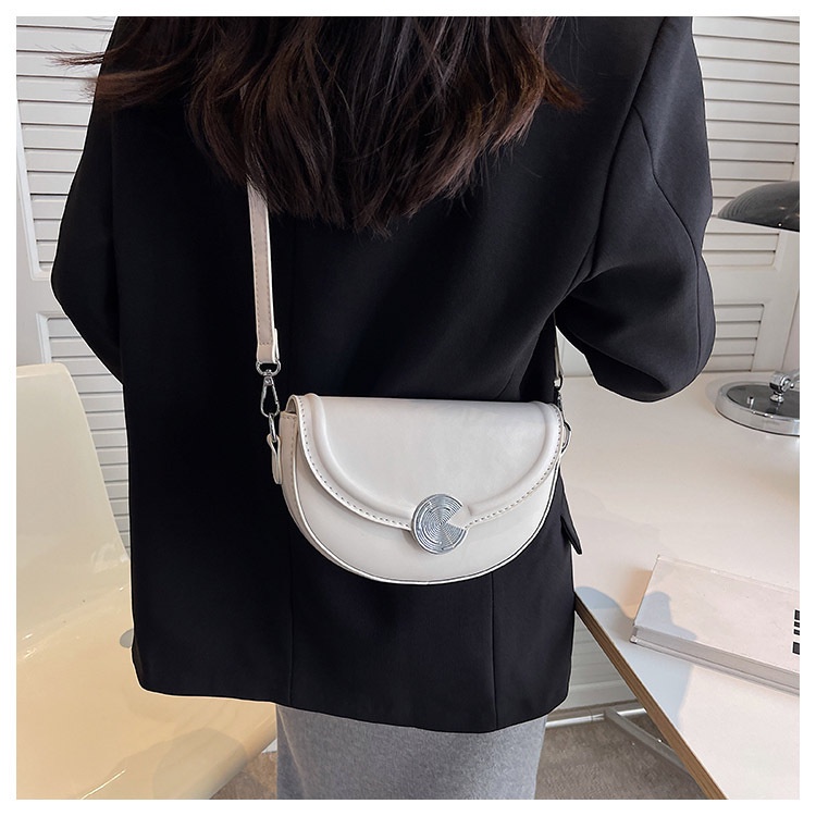 Túi Đeo JASMIN NOIR Chéo Da PU Hình Yên Ngựa Phối Dây Xích Thời Trang Nữ