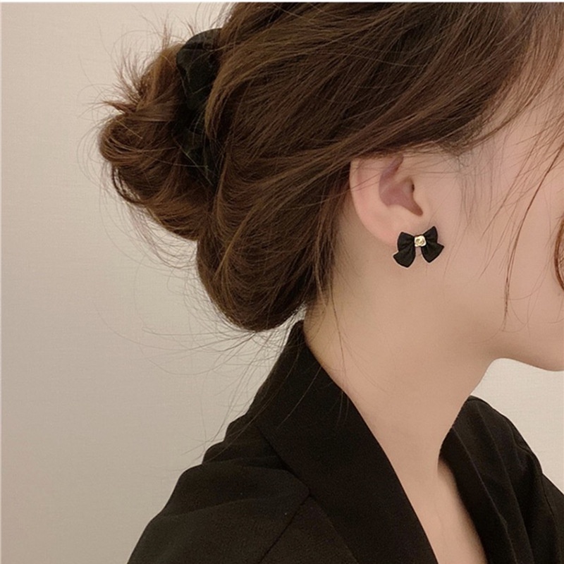 Khuyên tai nữ nơ 2 màu đỏ đen dễ thương NO310