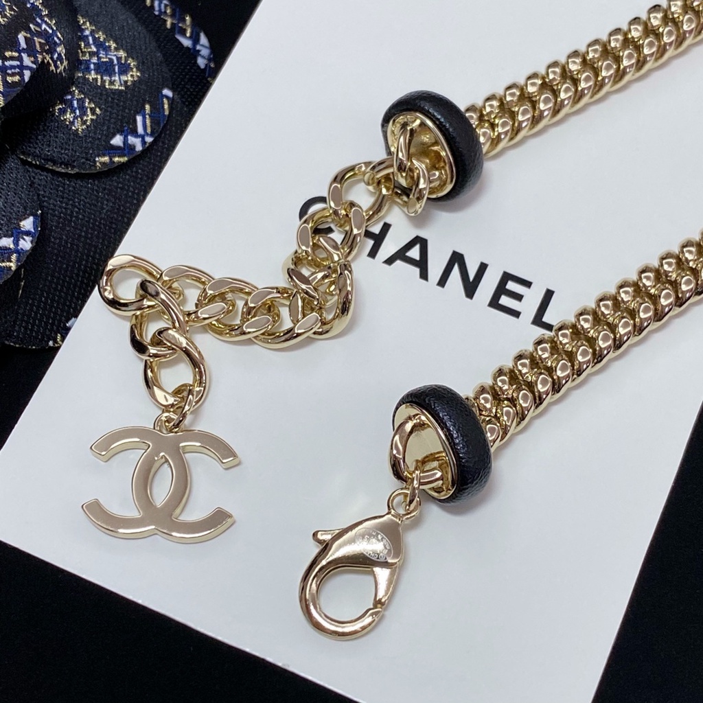 Dây chuyền dây da hai mặt chữ C đính đá kim cương đen thời trang