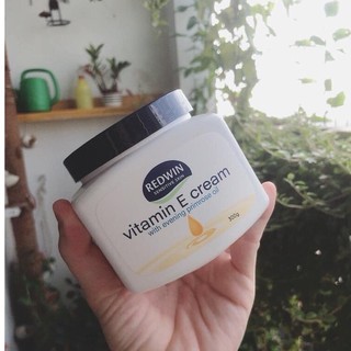 Kem dưỡng da vitamin E