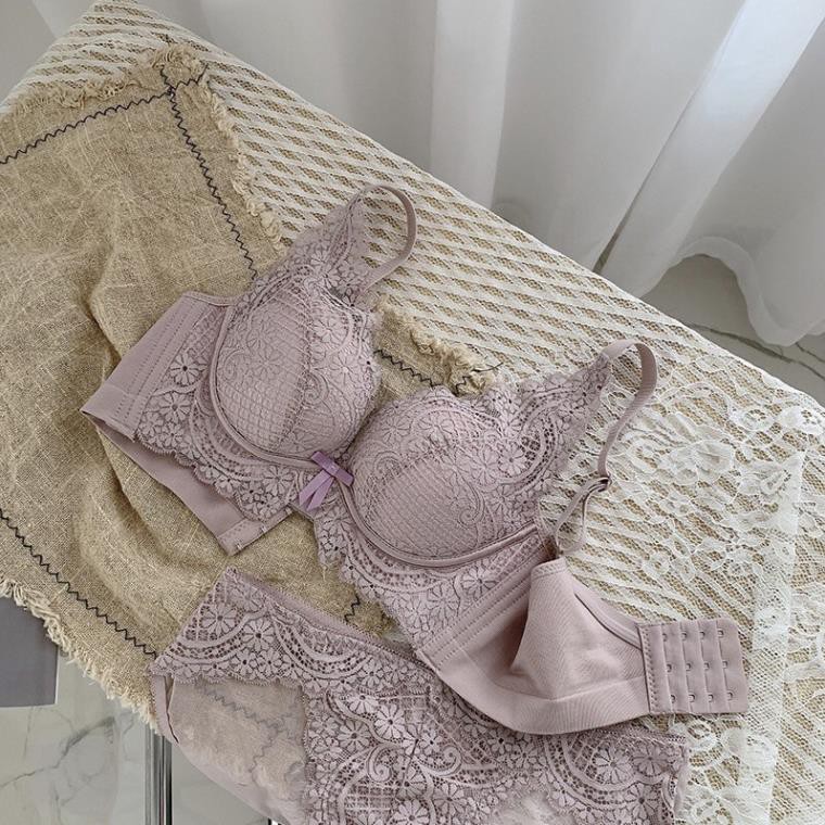 Bộ Đồ Lót Không Gọng Cao Cấp CARLA Áo Ngực Ren Tạo Khe Siêu Nâng | BigBuy360 - bigbuy360.vn