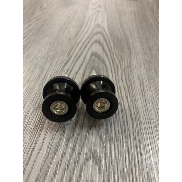 Gù nâng bánh sau xe Motor