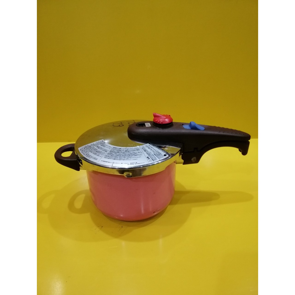 Nồi áp suất nội địa Nhật Cress (3.2L) (mã 62), Dùng được bếp từ