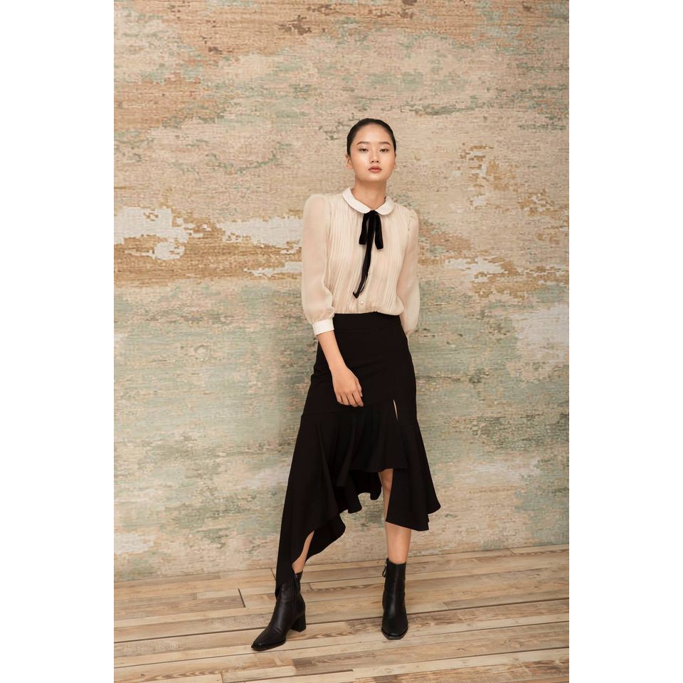 Chân váy xẻ tà Haan Gallery vải tuýt si Asymmetric Skirt W18V002